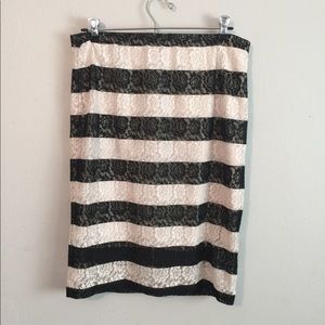 Elle Black & White Lace Pencil Skirt